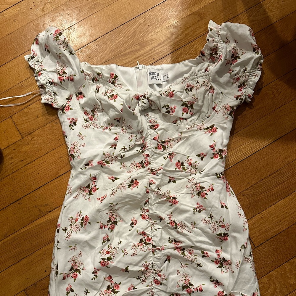 Princess Polly, size 6 floral dress